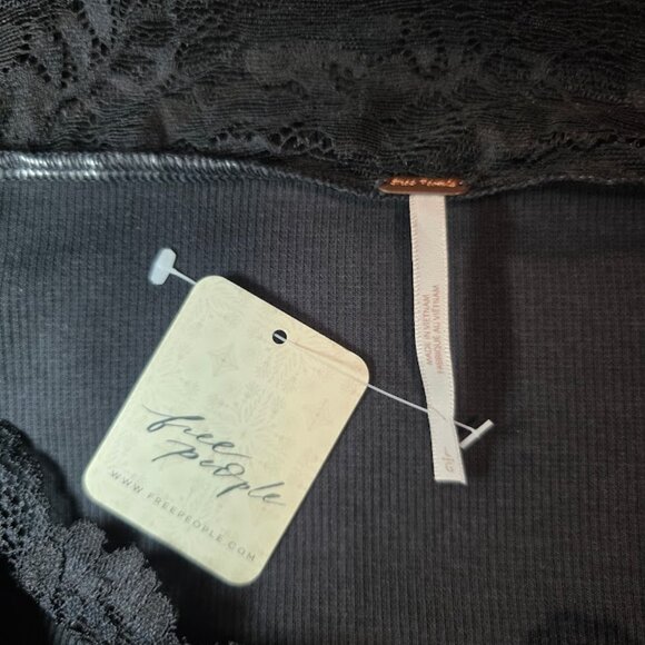 NWT FREE PEOPLE Cuff It Lace Top Black L - Picture 9 of 12